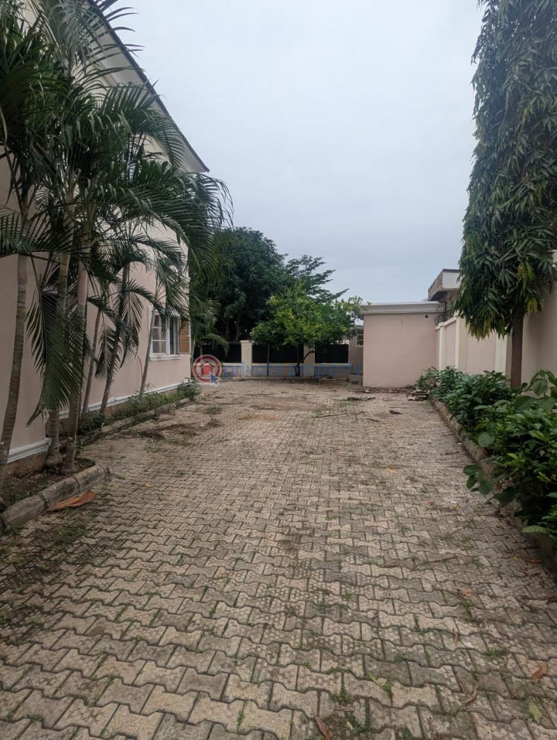 5 bedroom Semi detached Duplex For Rent Diplomatic Area Katampe Ext. Abuja Phase 2  - 10