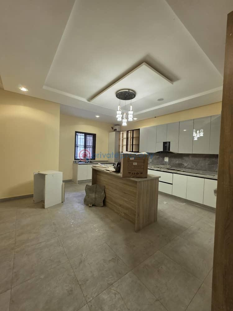 5 bedroom Detached Duplex For Sale Utako Abuja Phase 2  - 3