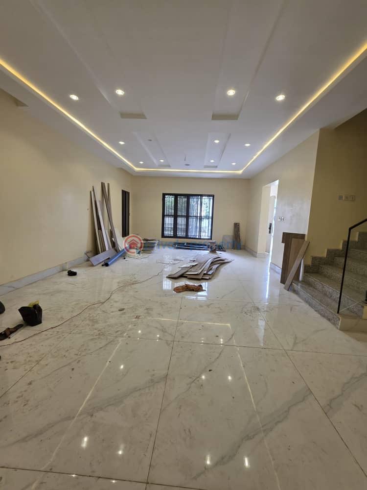 5 bedroom Detached Duplex For Sale Utako Abuja Phase 2  - 4