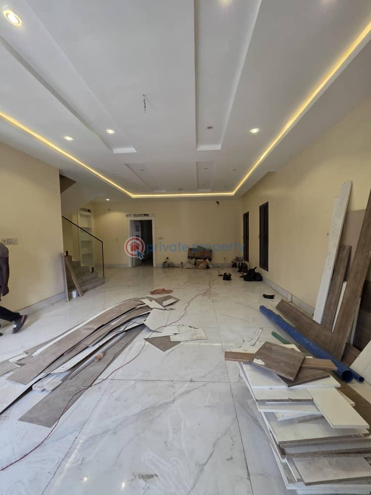5 bedroom Detached Duplex For Sale Utako Abuja Phase 2  - 1