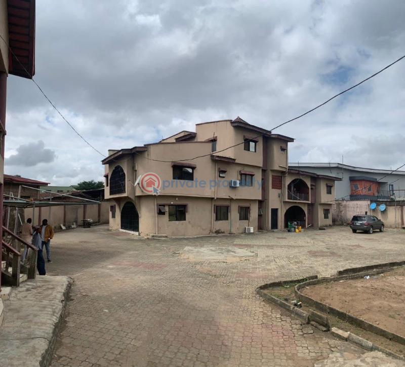 6 bedroom Duplex For Sale Akowonjo Alimosho Lagos - 1