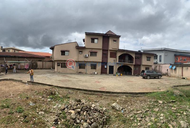 6 bedroom Duplex For Sale Akowonjo Alimosho Lagos - 4