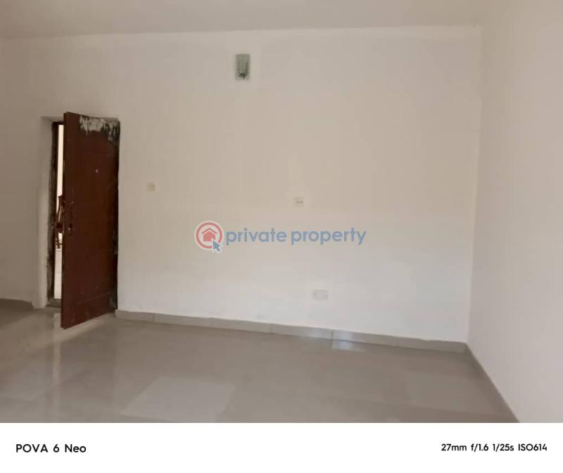 Massive 6 bedrooms fully detached, bq with 15 cars packing space - 3 6 bedroom Duplex For Rent Peace Ville Estate Ajiwe Ajah Lagos - 3