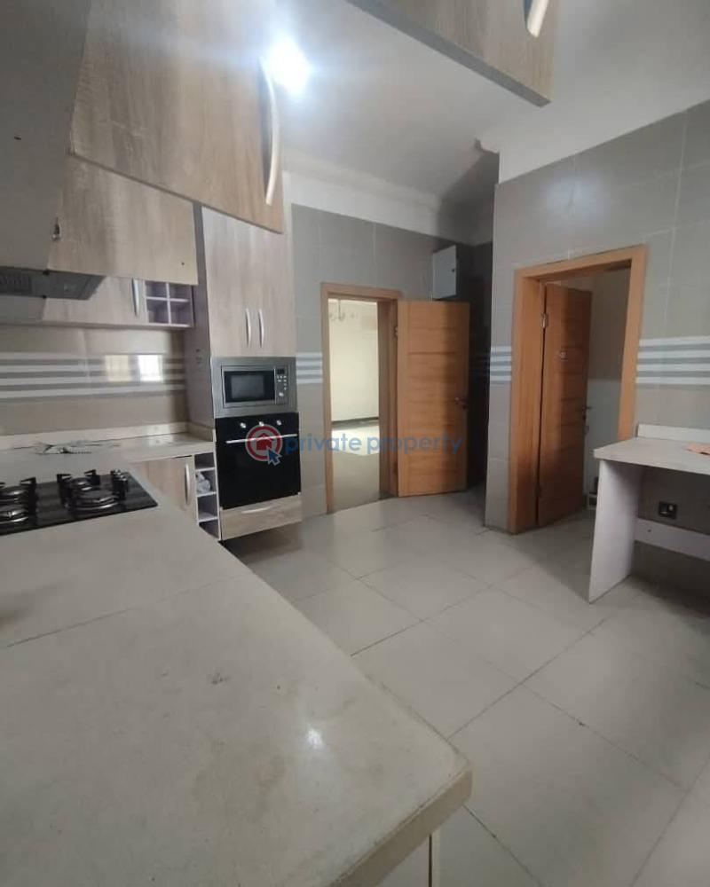 Massive & spacious 3-bedroom terrace duplex - 8 3 bedroom Terraced Duplex For Rent Lekki Phase 1 Lagos - 8