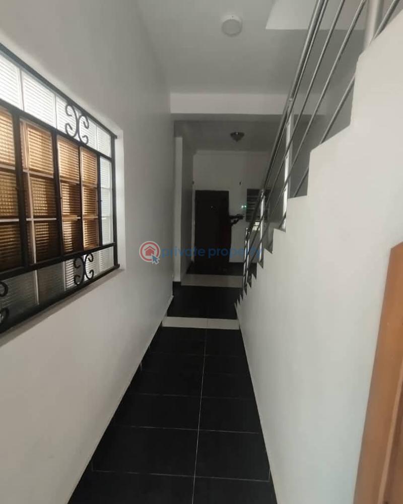 Massive & spacious 3-bedroom terrace duplex - 10 3 bedroom Terraced Duplex For Rent Lekki Phase 1 Lagos - 10