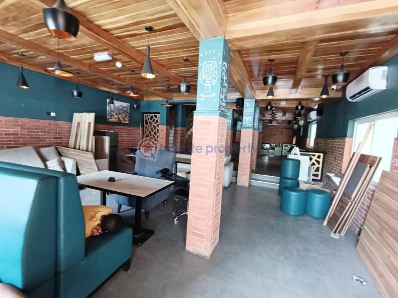 Massive commercial semi-detached house with spacious staff quarters - 1 6 bedroom Office For Rent Adeola Odeku Victoria Island Lagos - 1