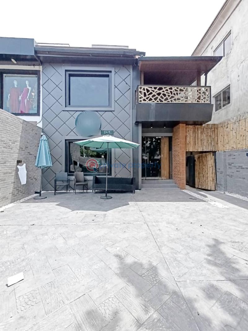 Massive commercial semi-detached house with spacious staff quarters - 0 6 bedroom Office For Rent Adeola Odeku Victoria Island Lagos - 0