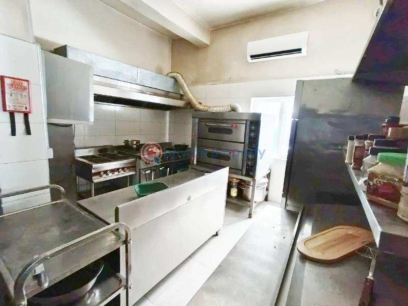 Massive commercial semi-detached house with spacious staff quarters - 9 6 bedroom Office For Rent Adeola Odeku Victoria Island Lagos - 9