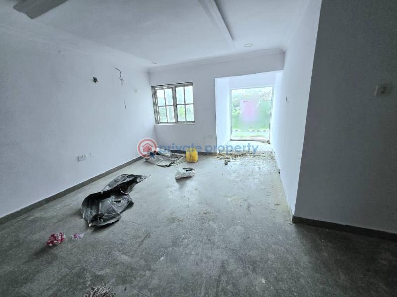 Massive commercial shop space available - 4 1 bedroom Shop For Rent Lekki Phase 1 Lagos - 4