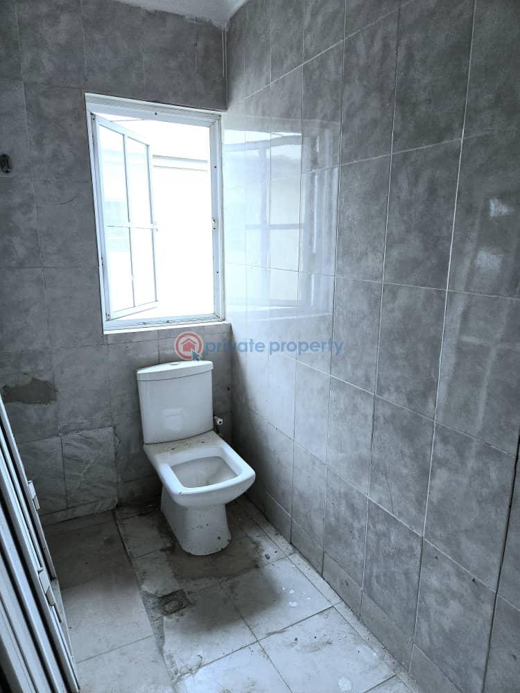 Massive commercial shop space available - 2 1 bedroom Shop For Rent Lekki Phase 1 Lagos - 2