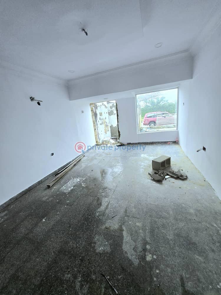 Massive commercial shop space available - 9 1 bedroom Shop For Rent Lekki Phase 1 Lagos - 9