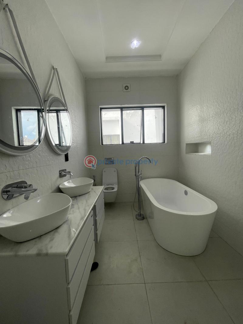 5 bedroom Detached Duplex For Sale Pinnock Beach Estate Osapa Lekki Lagos - 13