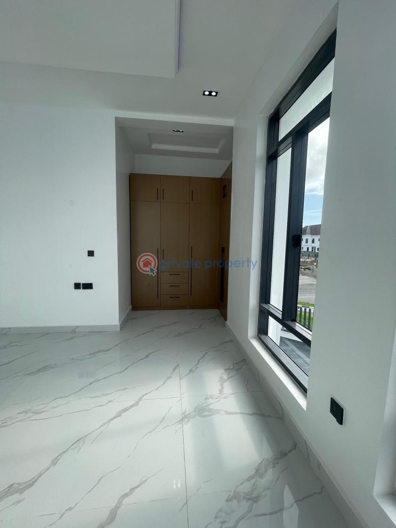 5 bedroom Detached Duplex For Sale Pinnock Beach Estate Osapa Lekki Lagos - 10