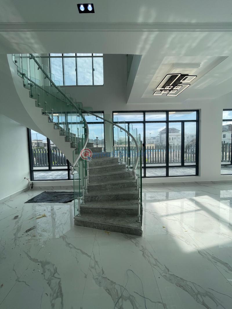 5 bedroom Detached Duplex For Sale Pinnock Beach Estate Osapa Lekki Lagos - 4