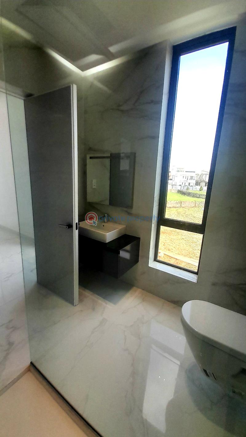 5 bedroom Detached Duplex For Sale Pinnock Beach Estate Osapa Lekki Lagos - 16