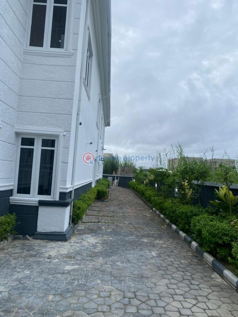 4 bedroom Detached Duplex For Rent Estate Ikota Lekki Lagos - 1