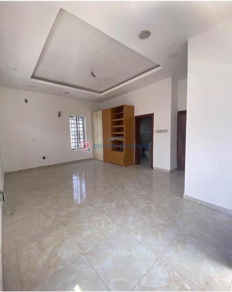 Massive luxury masterbedroom   in secured estate . - 1 1 bedroom Shared Apartment For Rent Well And Secured Estate . Osapa London Lekki Lagos - 1