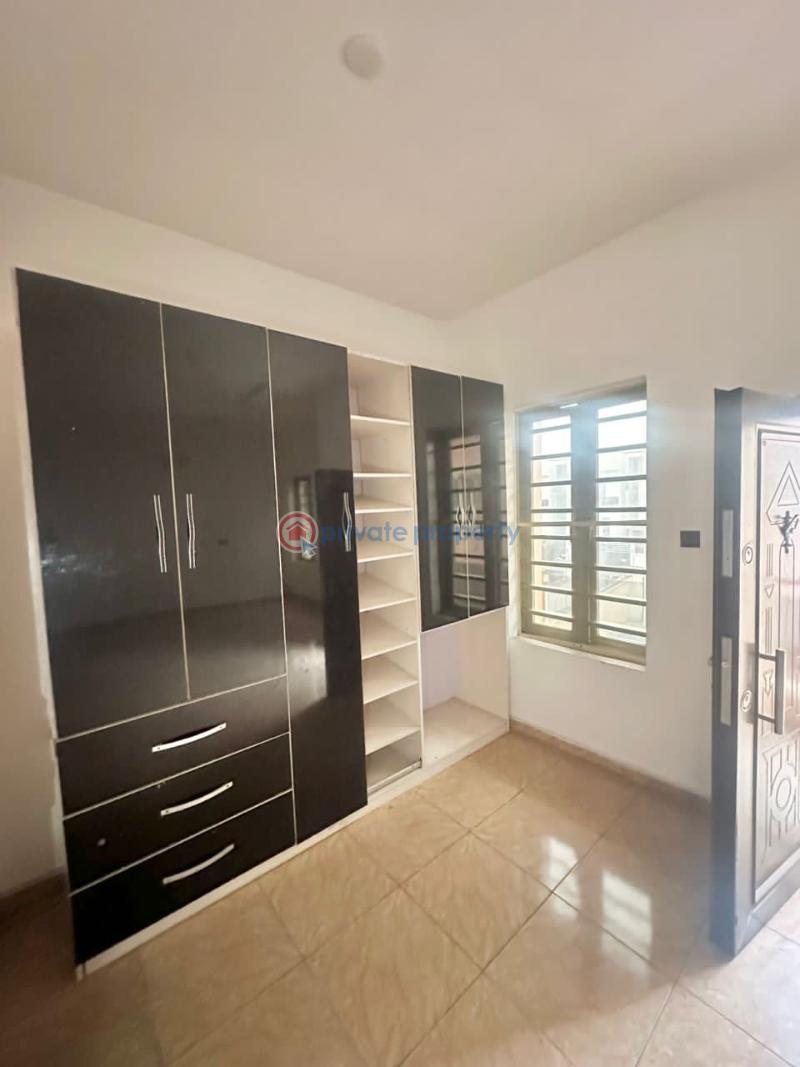 Massive luxury master’s bedroom - 3 1 bedroom Shared Apartment For Rent Obamusa Agungi Lekki Lagos - 3
