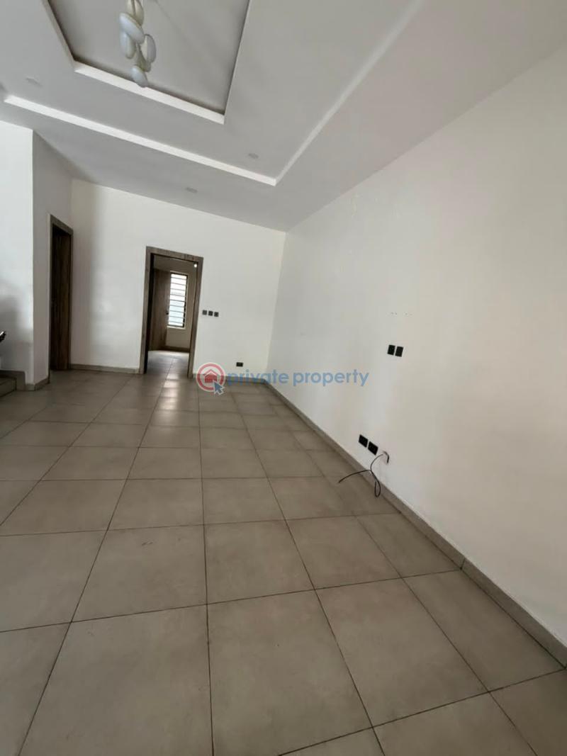 1 bedroom Mini Flat For Rent Orchid Road Before The Roundabout Lekki Expressway Lagos - 1