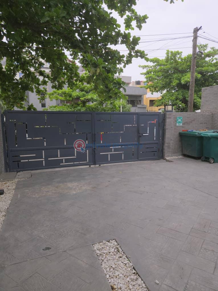 Massive semi-detached house formally used for restaurant & coffee shop - 1 Shop For Rent Victoria Island Lagos - 1