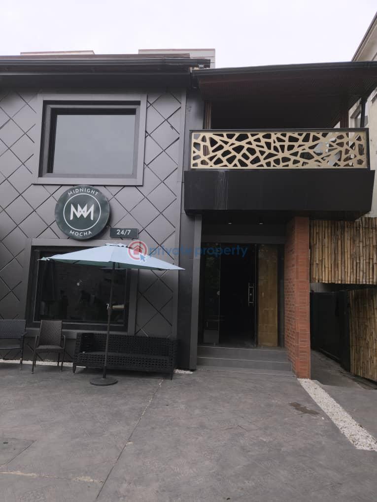 Massive semi-detached house formally used for restaurant & coffee shop - 2 Shop For Rent Victoria Island Lagos - 2