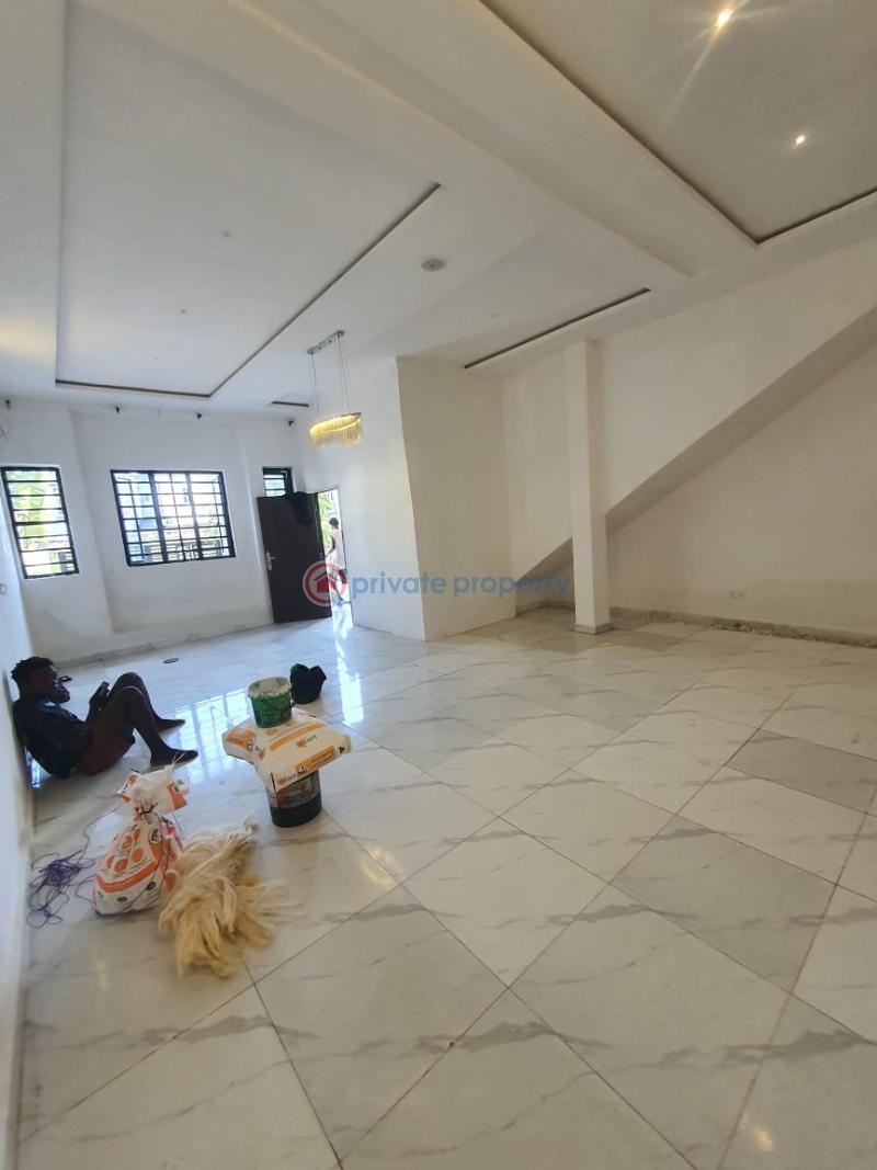 1 bedroom Mini Flat For Rent Dpkay Estate, Orchid Lekki Phase 2 Lagos - 1