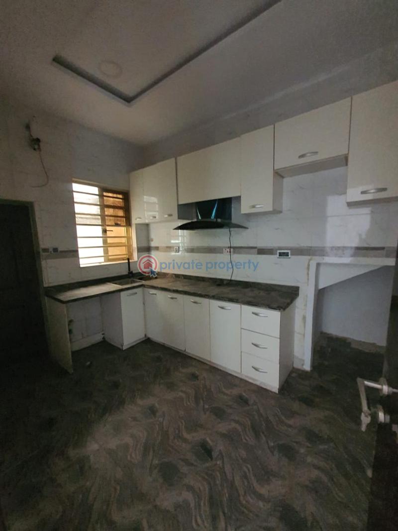 2 bedroom Block Of Flats For Rent Chevron Drive Lekki Lagos - 9