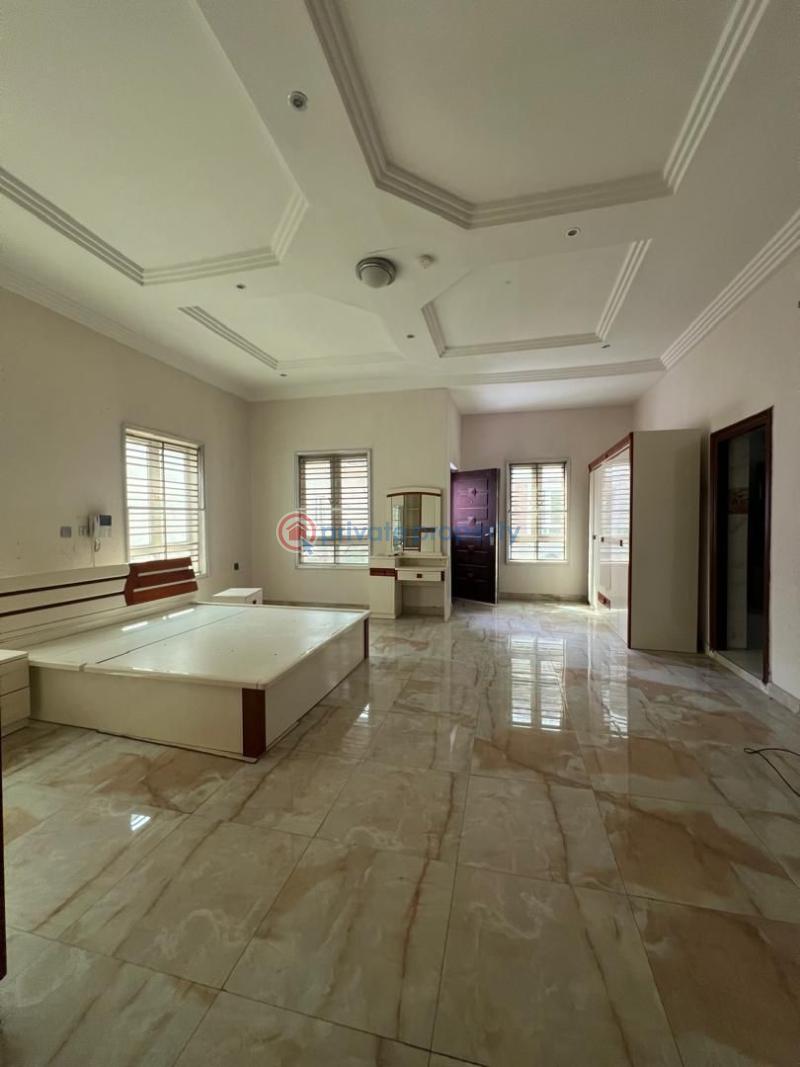 1 bedroom Shared Apartment For Rent Ologolo Lekki Lagos - 1