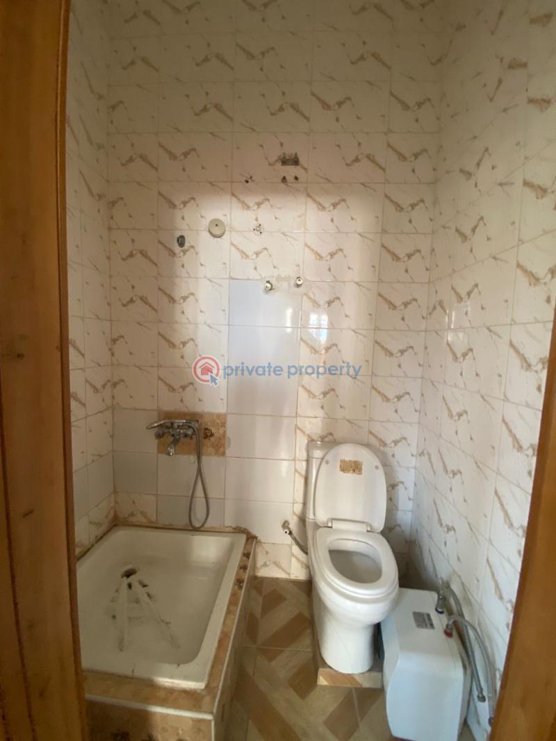 Master’s bedroom in chevron - 6 1 bedroom Shared Apartment For Rent Nice Estate In Chevron Chevron Drive Lekki Lagos - 6