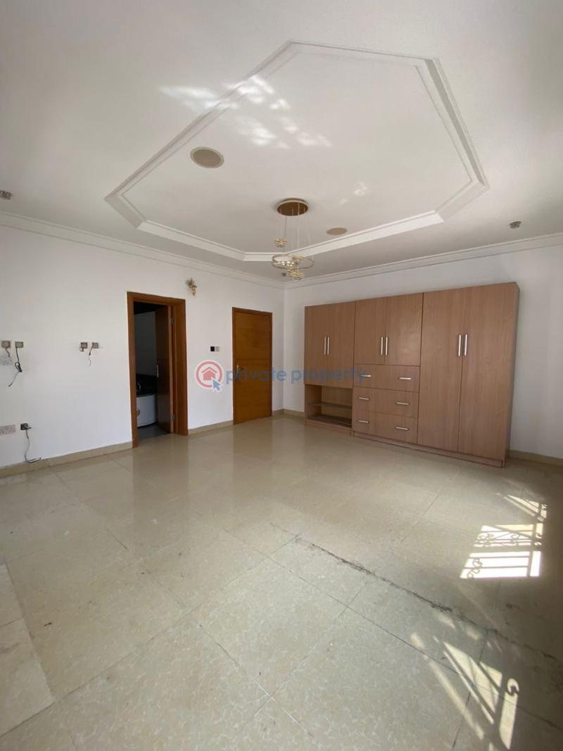 Master’s bedroom in chevron - 4 1 bedroom Shared Apartment For Rent Nice Estate In Chevron Chevron Drive Lekki Lagos - 4