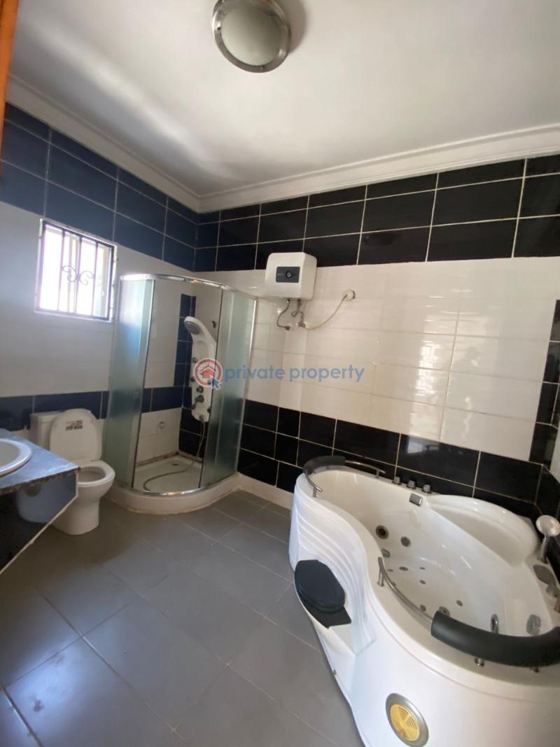Master’s bedroom in chevron - 2 1 bedroom Shared Apartment For Rent Nice Estate In Chevron Chevron Drive Lekki Lagos - 2