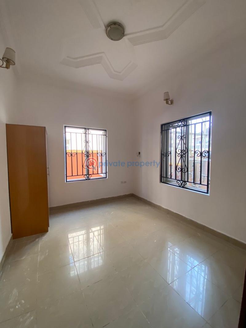 Master’s bedroom in chevron - 3 1 bedroom Shared Apartment For Rent Nice Estate In Chevron Chevron Drive Lekki Lagos - 3