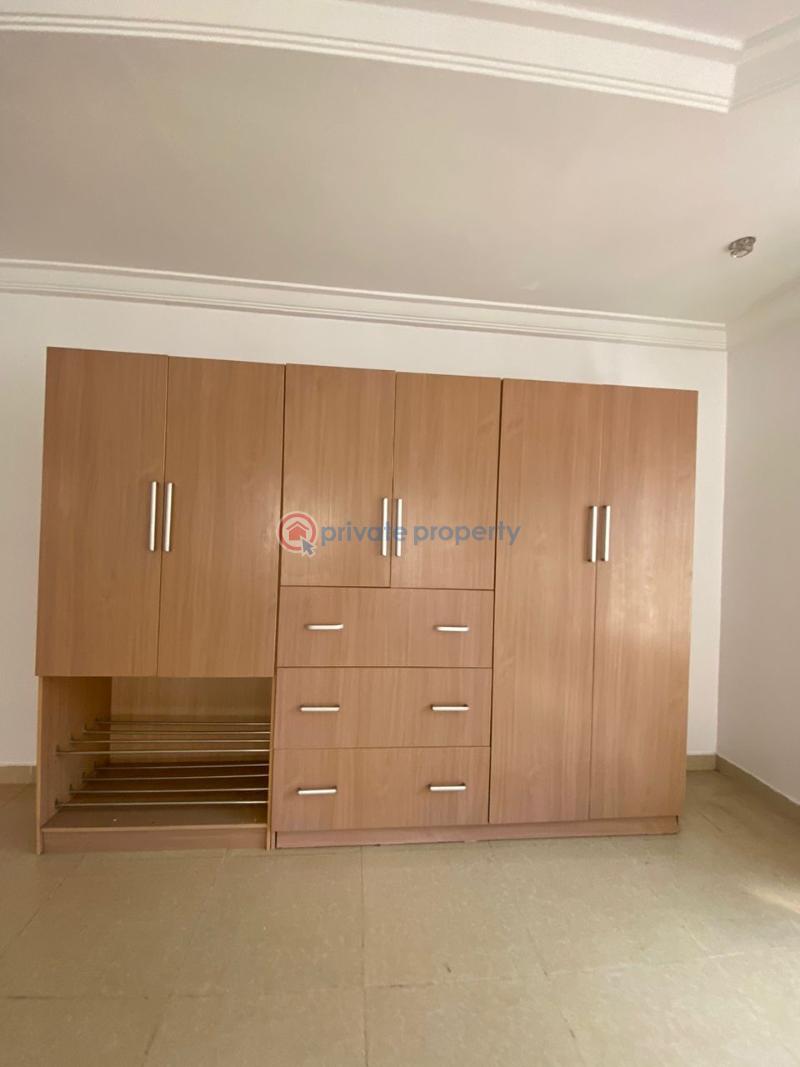 Master’s bedroom in chevron - 1 1 bedroom Shared Apartment For Rent Nice Estate In Chevron Chevron Drive Lekki Lagos - 1