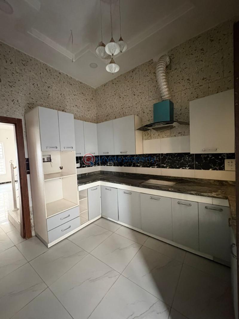 Master’s room with jacuzzi & balcony - 1 1 bedroom Shared Apartment For Rent Orchid Lekki Lagos - 1