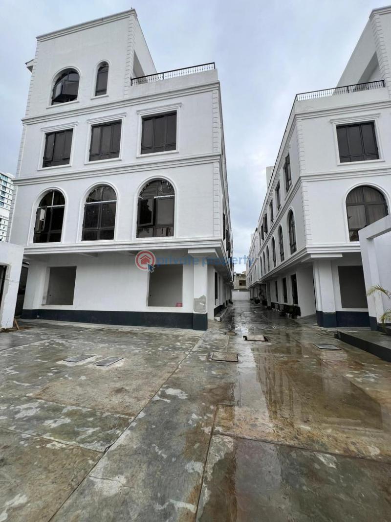 4 bedroom Semi detached Duplex For Sale Old Ikoyi Lagos - 2