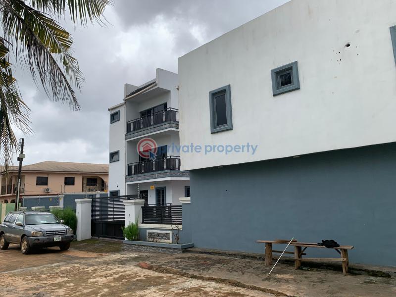 10 bedroom Duplex For Sale Ekehuan After Uniben Campus Benin Edo - 7
