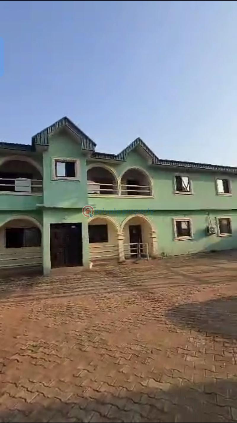 Block Of Flats For Sale At Goodwill Street ... By Trade Fare Axis ... Off Ekehuan Road ... Benin City... Benin Edo - 0
