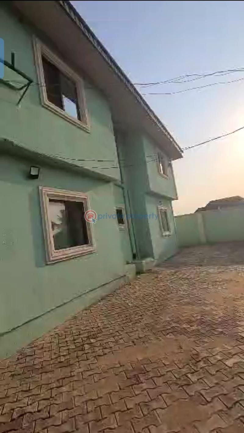Block Of Flats For Sale At Goodwill Street ... By Trade Fare Axis ... Off Ekehuan Road ... Benin City... Benin Edo - 7