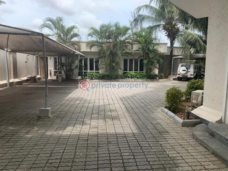 A luxury mini estate of 25-units of luxury apartments - 13 3 bedroom Block Of Flats For Sale Banana Island Ikoyi Lagos - 13