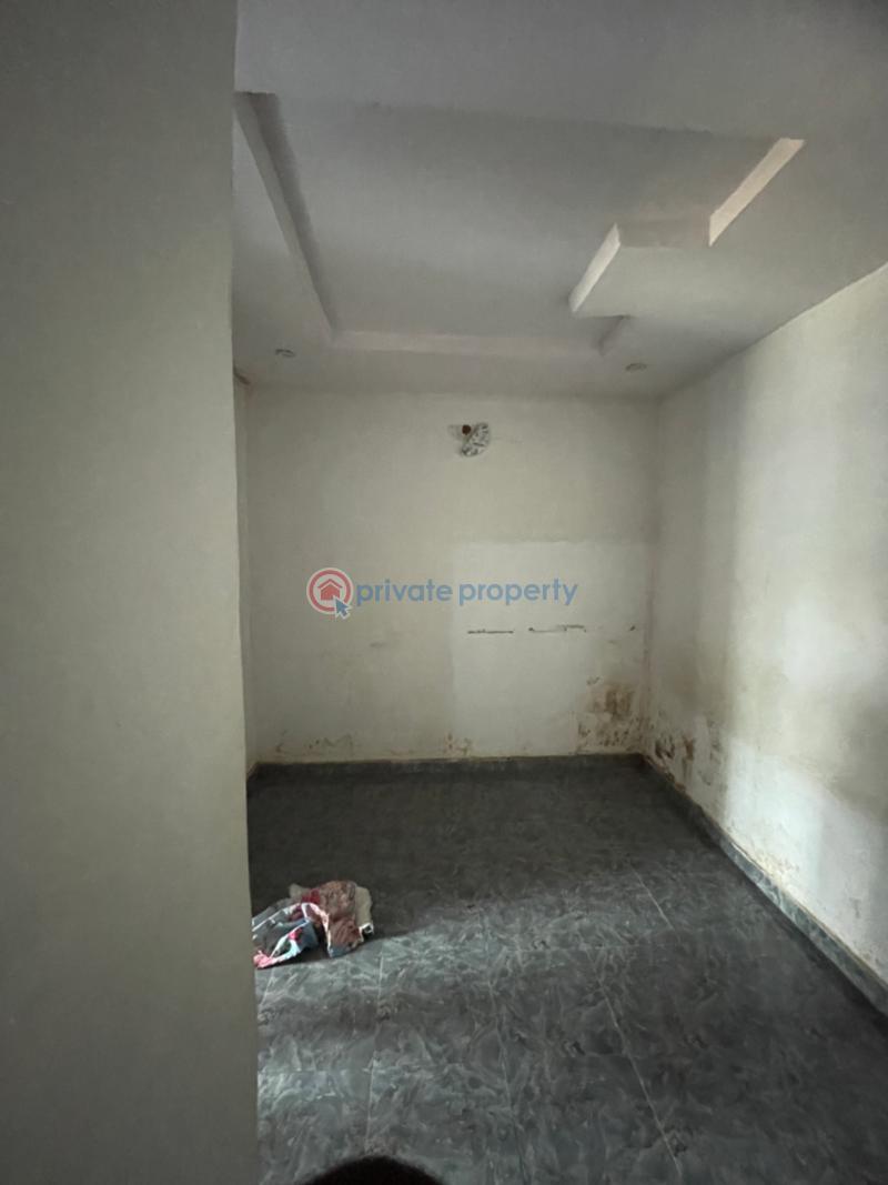 1 bedroom Mini Flat For Rent Unity Close At Olowora Magodo Olowora Ojodu Lagos - 7