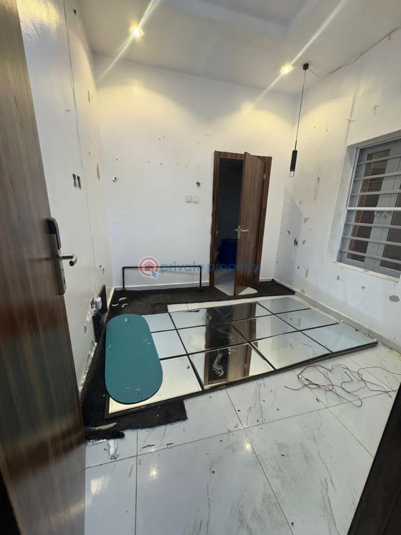 1 bedroom Mini Flat For Rent Osapa London Lekki Lagos - 11
