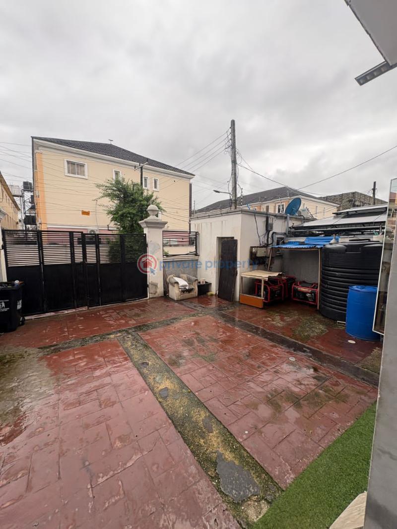 1 bedroom Mini Flat For Rent Osapa London Lekki Lagos - 12