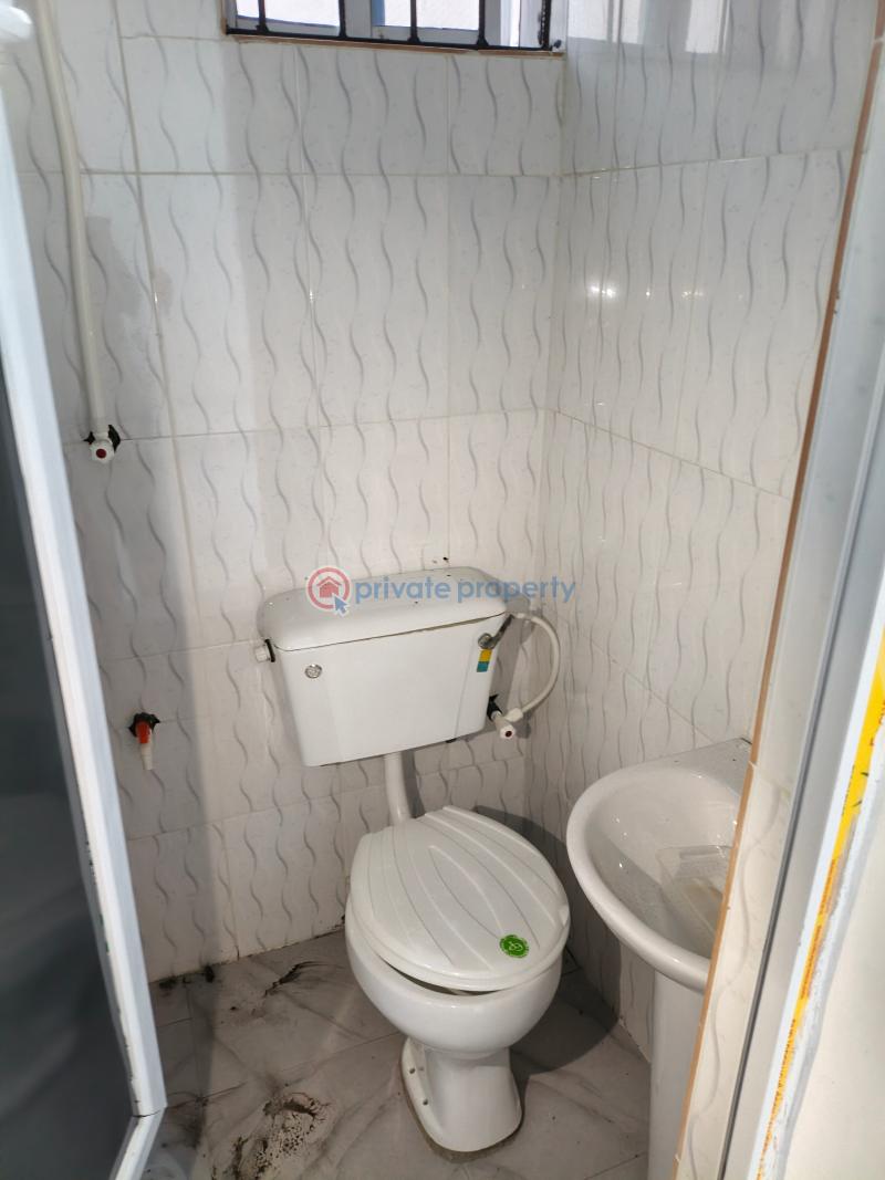 1 bedroom Mini Flat For Rent Adebola Street, Ogudu Town Ogudu Lagos - 2