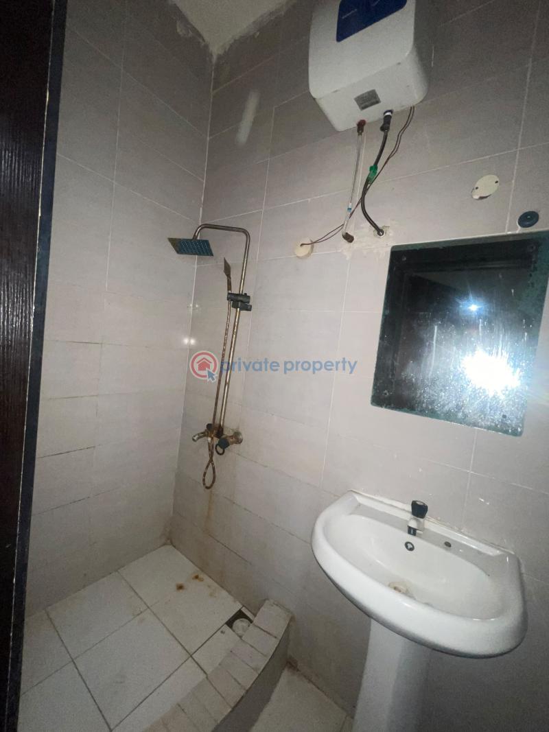 1 bedroom Mini Flat For Rent Osapa London Lekki Lagos. Along Lekki Expressway Lagos - 2