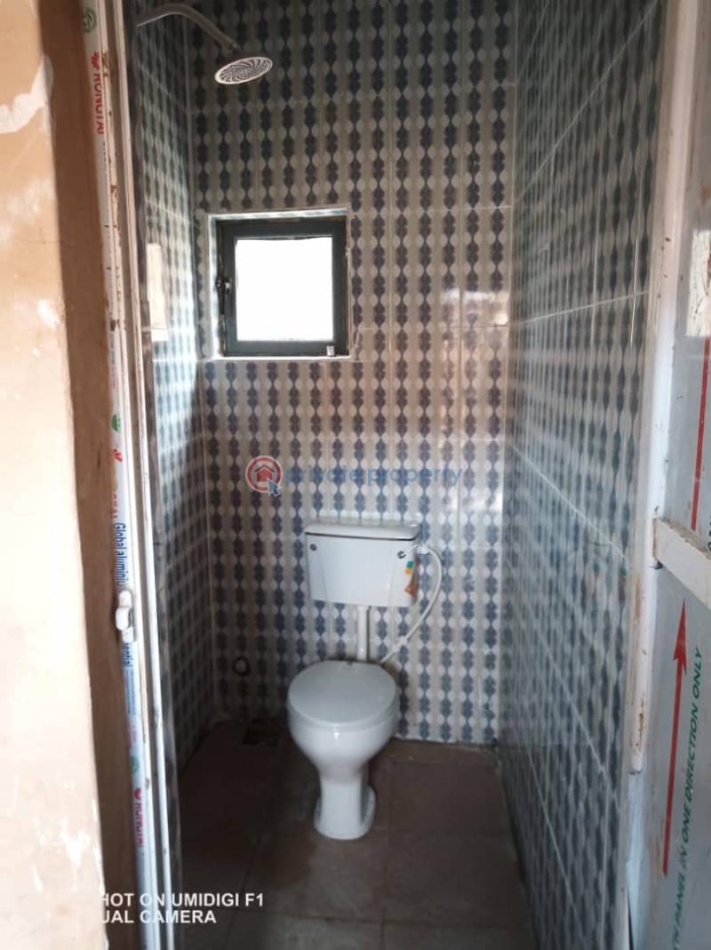 1 bedroom Mini Flat For Rent Jakande Lekki Lagos - 1
