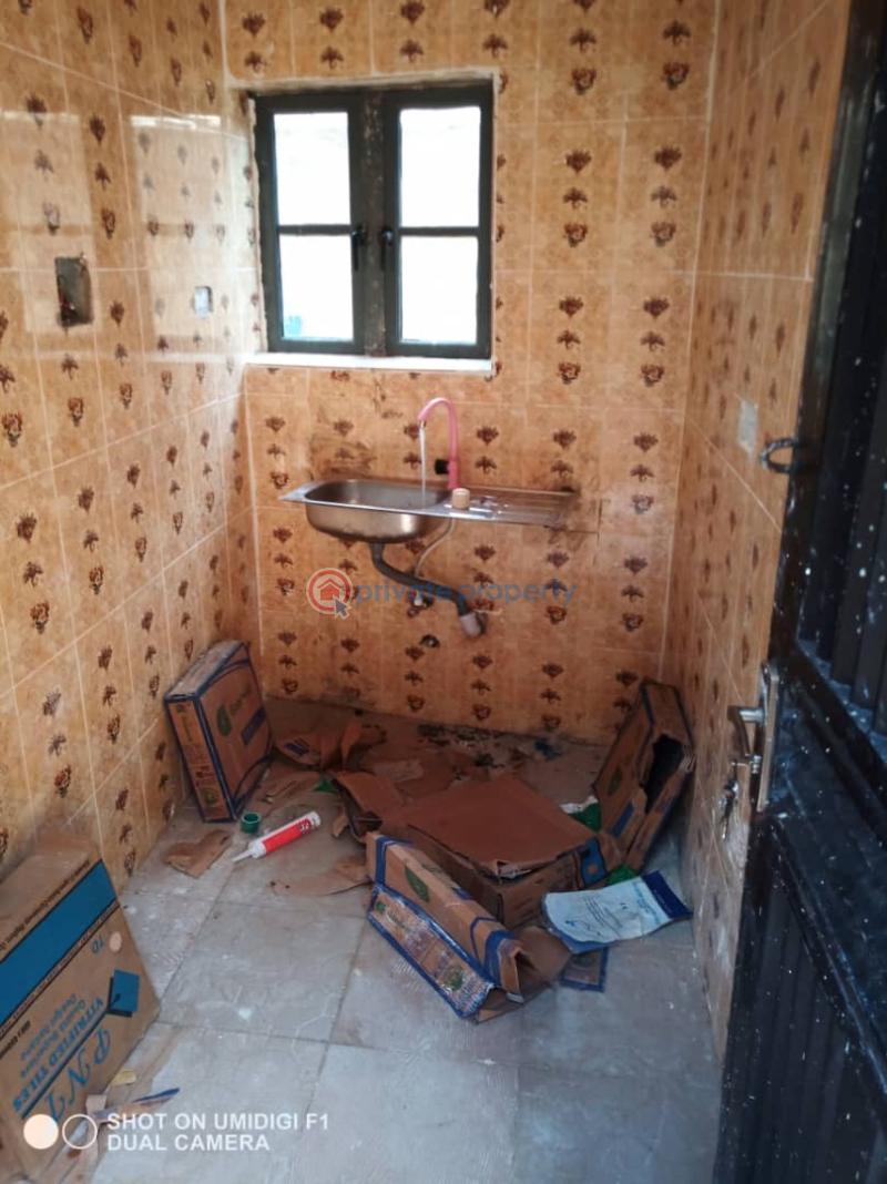 1 bedroom Mini Flat For Rent Jakande Lekki Lagos - 3