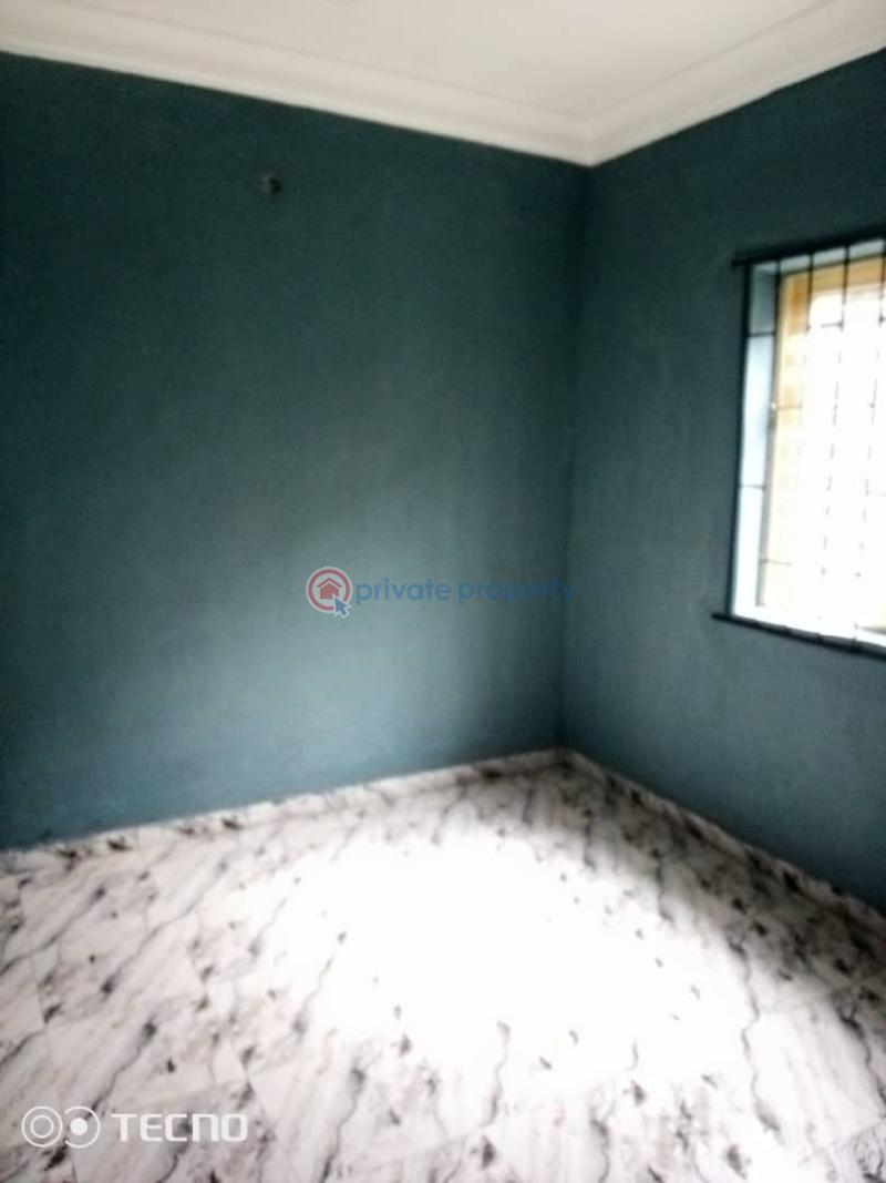 1 bedroom Mini Flat For Rent Adekunle Yaba Lagos - 5