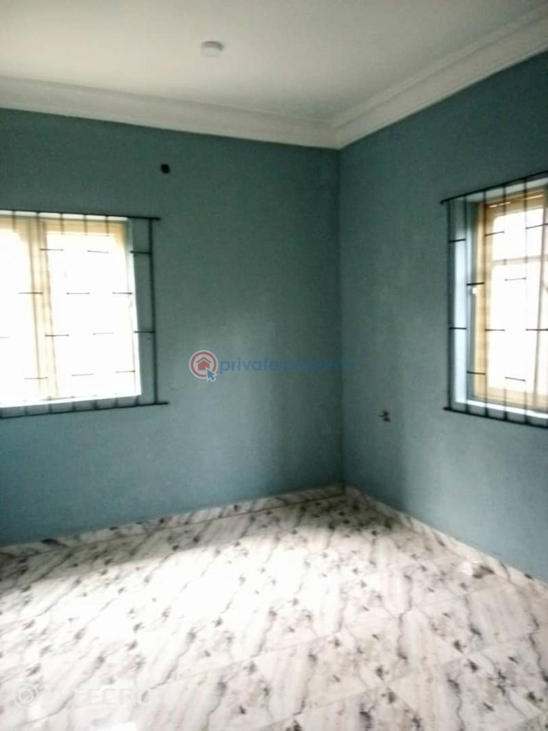 1 bedroom Mini Flat For Rent Adekunle Yaba Lagos - 1