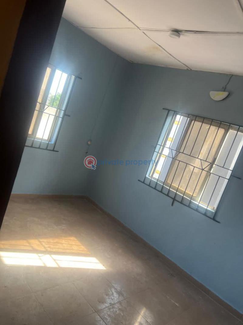 1 bedroom Mini Flat For Rent Lafenwa Itele Near Ayobo Ogun Ogun area  - 5