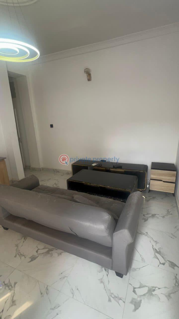 1 bedroom Mini Flat For Rent 𝗢𝗳𝗳 𝗙𝗿𝗲𝗲𝗱𝗼𝗺 𝗪𝗮𝘆 Lekki Phase 1 Lagos - 2